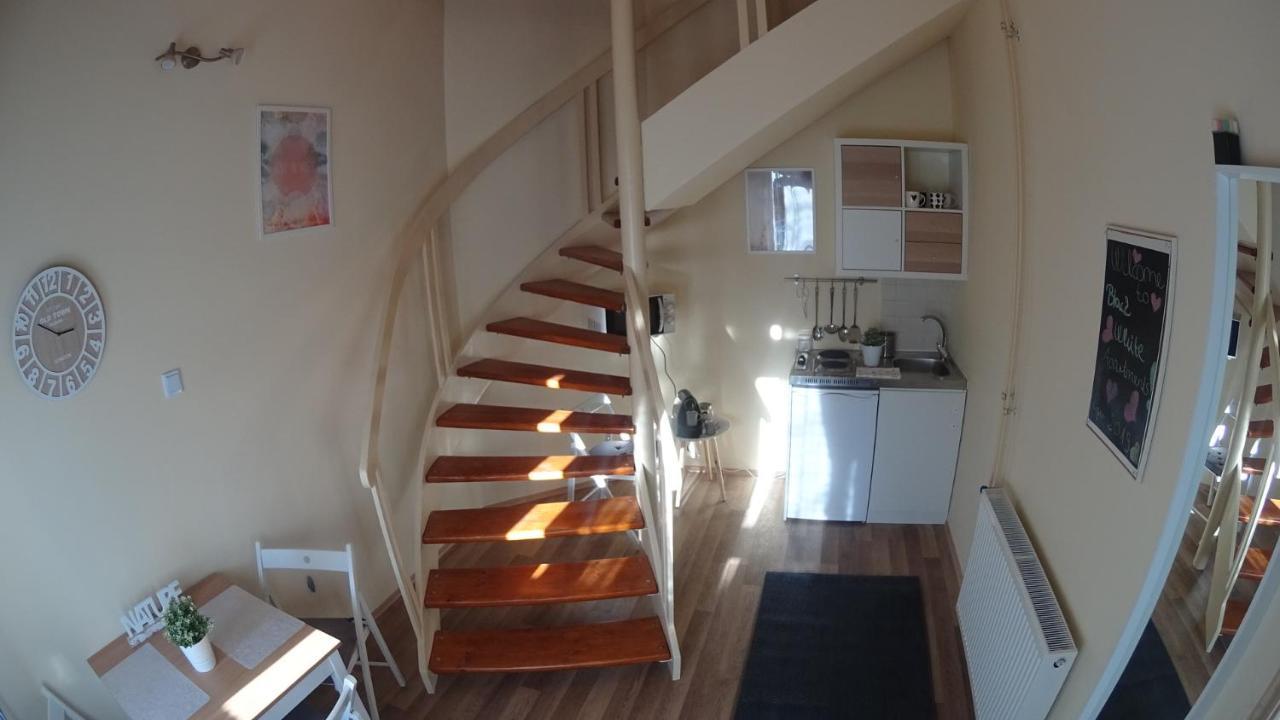 אגר Black & White Apartments - White מראה חיצוני תמונה